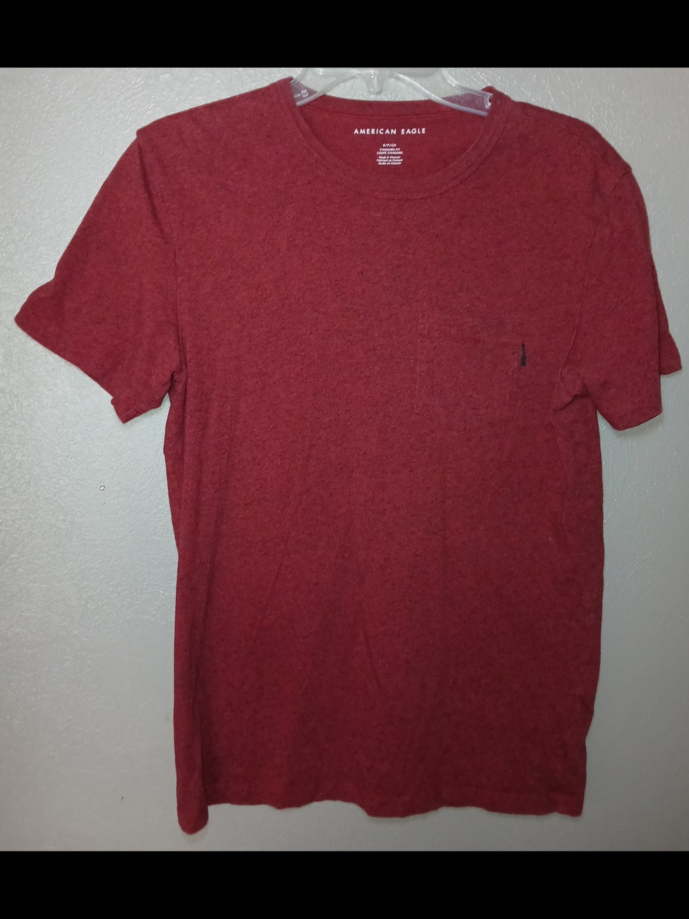 American Eagle Outfitters Men's Heathered Red Short Sleeve Tee